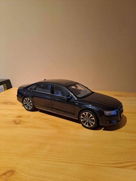 1:18 Kyosho Audi A8 modell