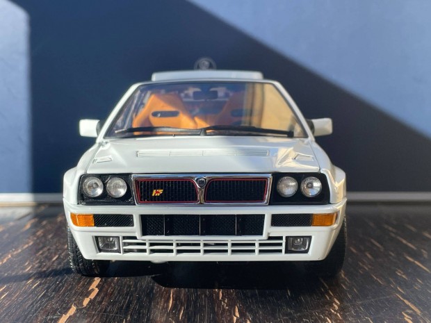 1:18 Lancia Delta HF Integrale Evo II Kyosho 08341W autmodell