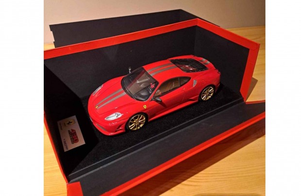 1:18 Looksmart Ferrari F430 Scuderia modell