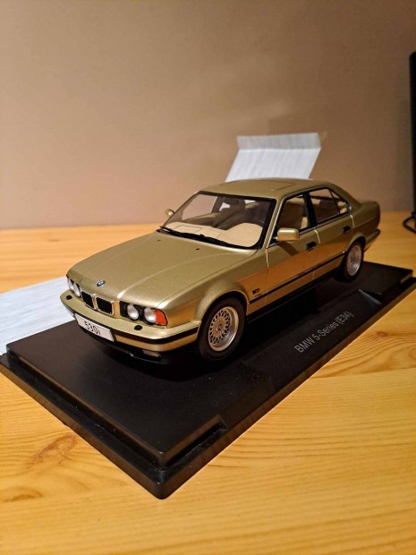 1:18 MCG BMW 5 series E34 modell