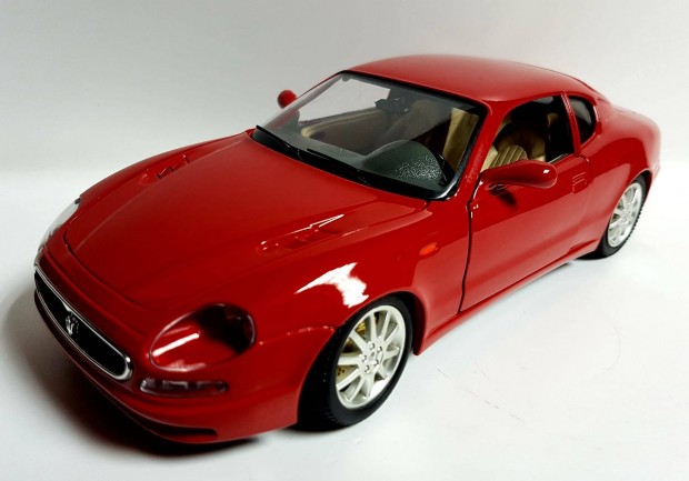 1/18 Maserati 3200 GT Burago kiads autmodell 