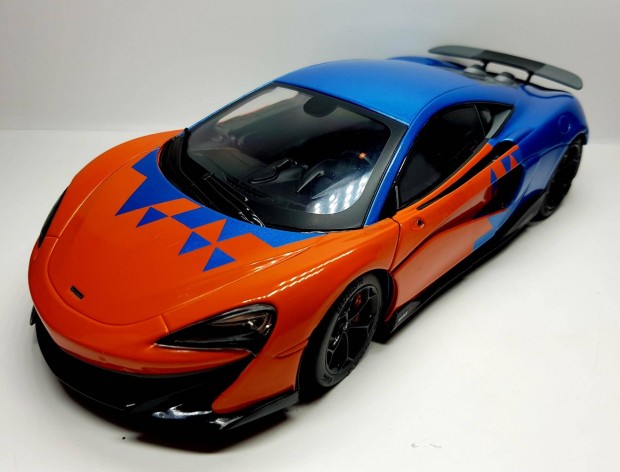 1/18 Mclaren 600 LT Solido kiads autmodell 