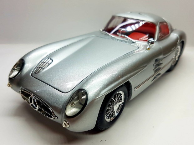 1/18 Mercedes-Benz 300 SLR Maisto kiads autmodell 