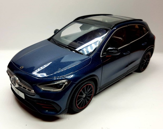 1/18 Mercedes-Benz GLA Solido kiads autmodell 