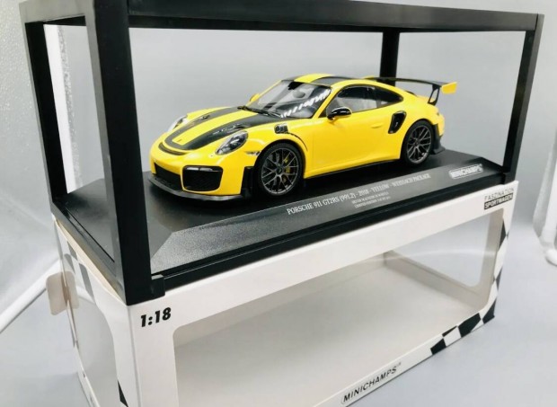 1:18 Minichamps Porsche 911 GT2RS