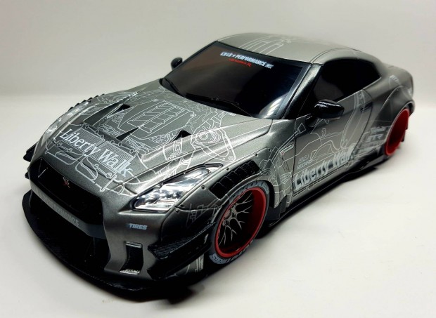 1/18 Nissan GT-R Solido kiads autmodell 