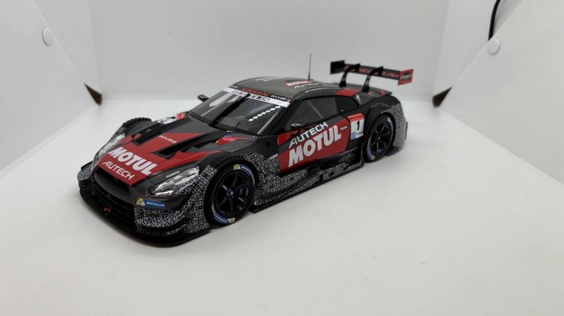 1:18 Nissan GT-R Super GT500