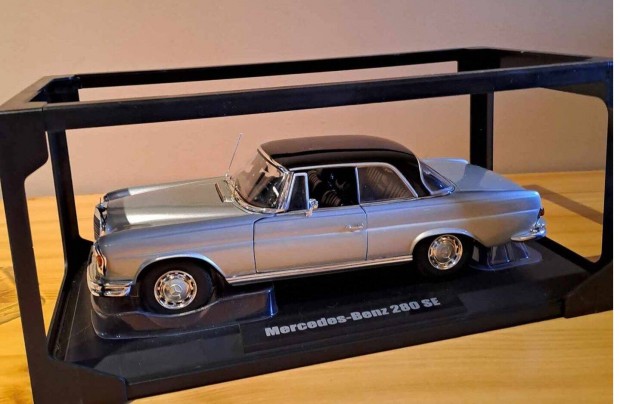 1:18 Norev Mercedes-Benz 280 SE modell