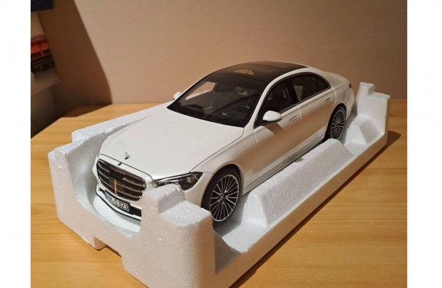 1:18 Norev Mercedes S-klasse modell