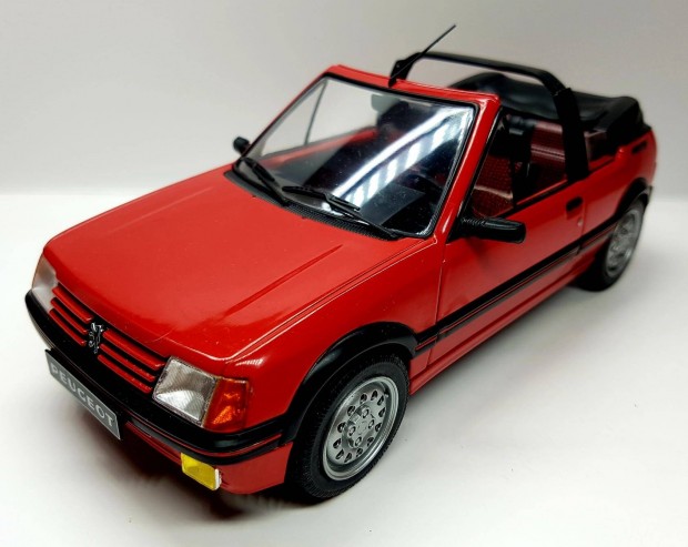 1/18 Peugeot 205 CTI Solido kiads autmodell 