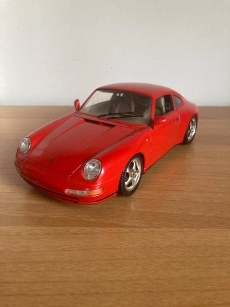 1/18 Porsche 911 Burago kiads autmodell