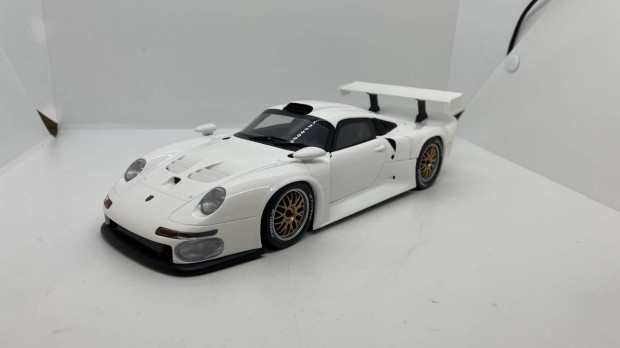 1:18 Porsche 911 GT1 Street