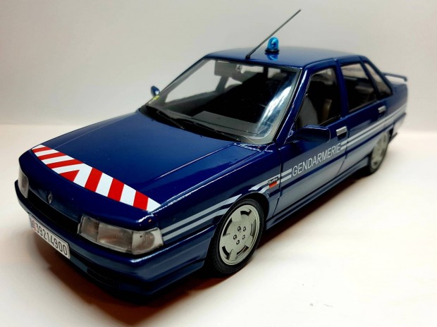 1/18 Renault 21 Turbo Gendarmerie Solido kiads autmodell 