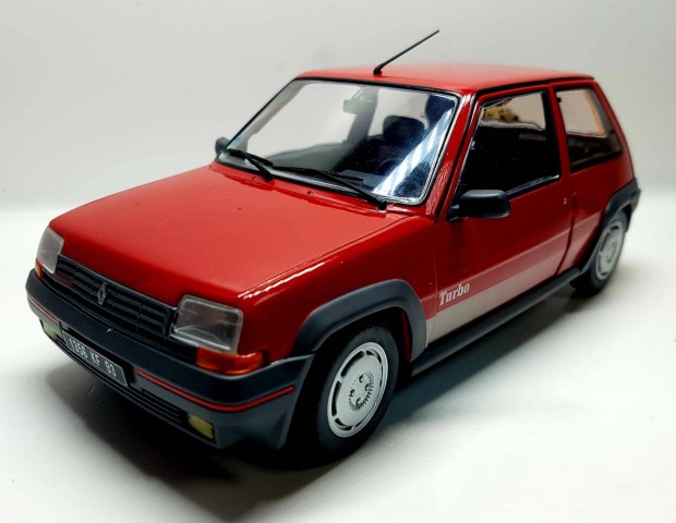 1/18 Renault Super 5 GT Turbo Solido kiads autmodell 