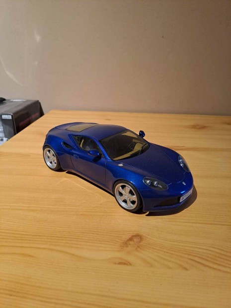 1:18 Revell Artega GT modell