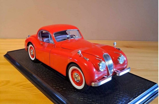 1:18 Signature Jaguar Xk 120 modell