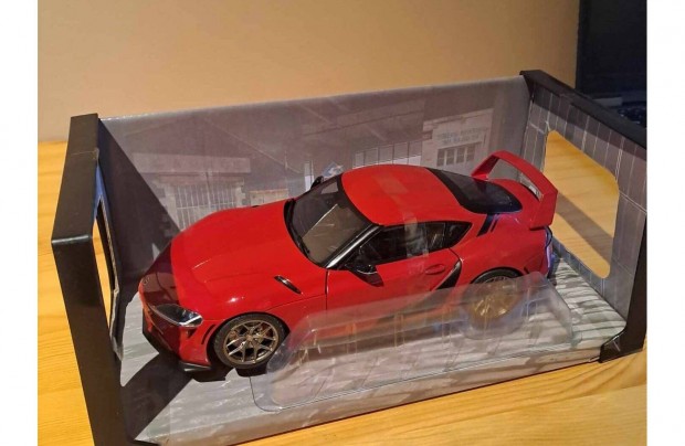 1:18 Solido Toyota Supra modell