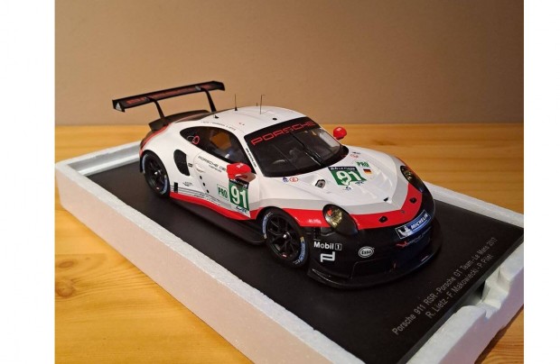 1:18 Spark Porsche GT3 RSR modell