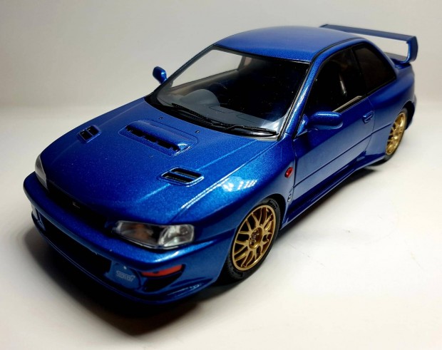 1/18 Subaru Impreza 22B-STI Version Solido kiads autmodell 