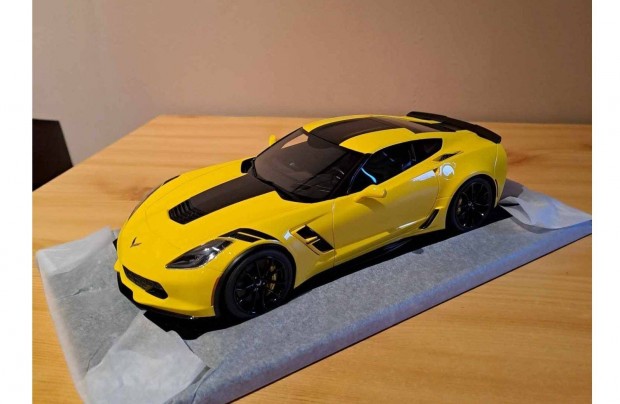 1:18 TSM Chevrolet Corvette Grand Sport modell