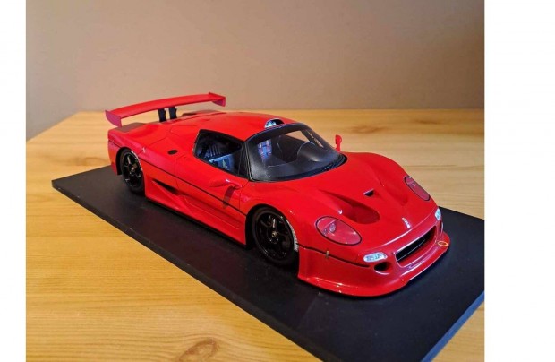 1:18 Tamiya Ferrari F50 GT modell