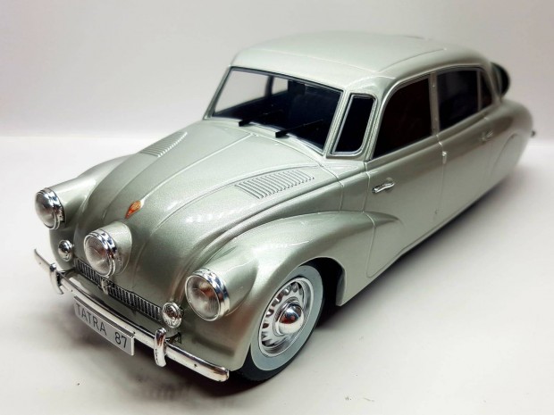 1/18 Tatra 87 Modelcar kiads autmodell 