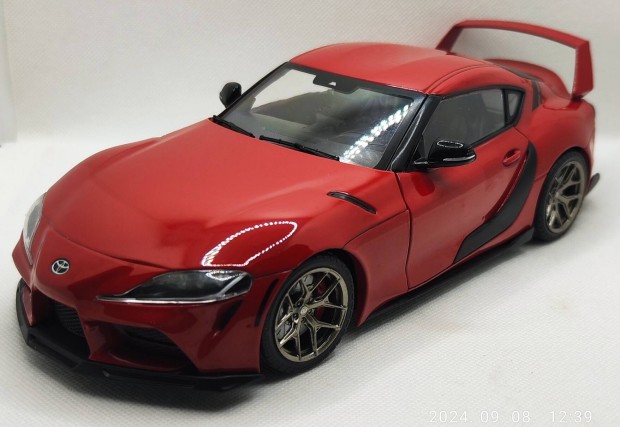 1/18 Toyota Supra Solido kiads autmodell 