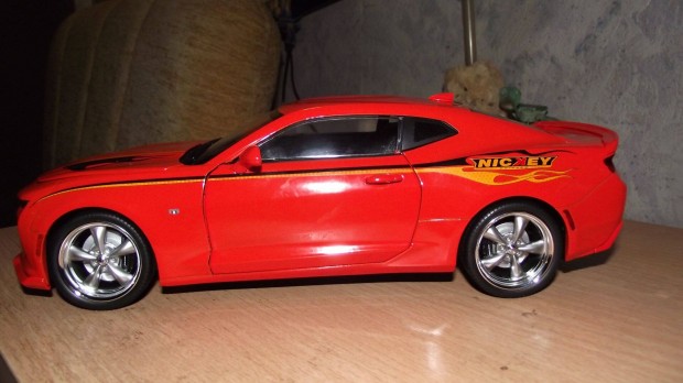 1:18 USA Auto modell Chevrolet Camaro 2016 Hemi-Orange