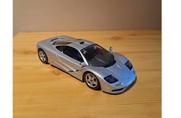 1:18 UT Models Mclaren F1 modell