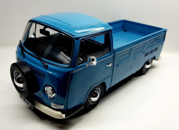 1/18 Volkswagen T2 Solido kiads autmodell 