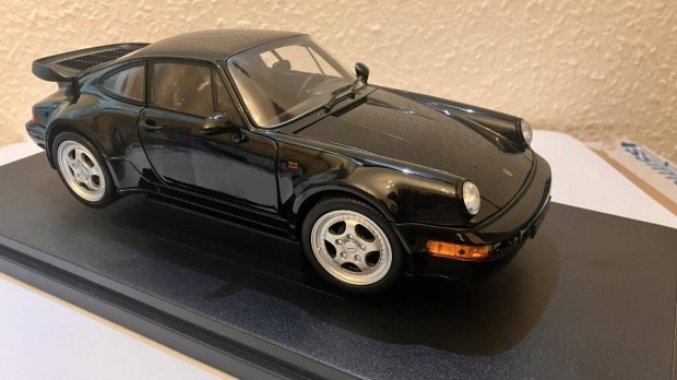 1:18 Welly Porsche 