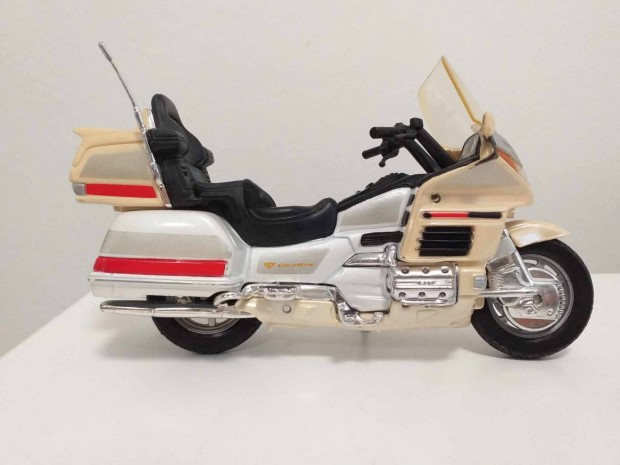 1/18 motor modell Honda Goldwing GL 1500 SE