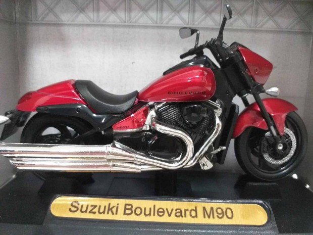 1/18 motor modell Suzuki Boulevard M90 Intruder