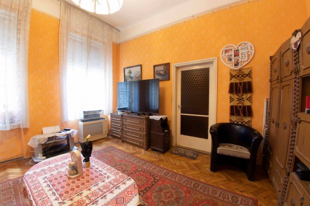 1+1 Szob�s F�ldszinti Lak�s Elad� a Vas�t�llom�s K�zel�ben