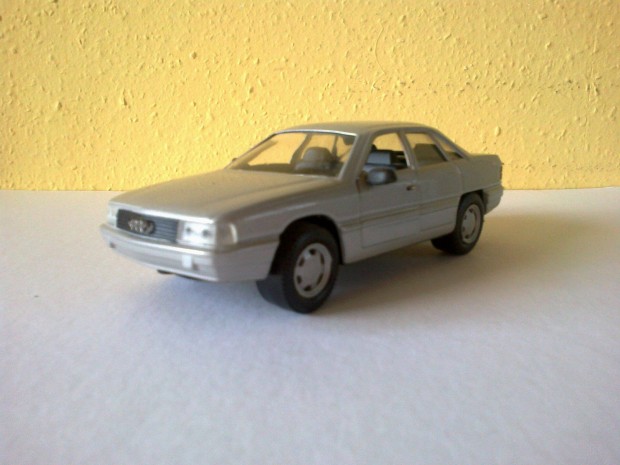 1:25 Audi 100-200 modellaut