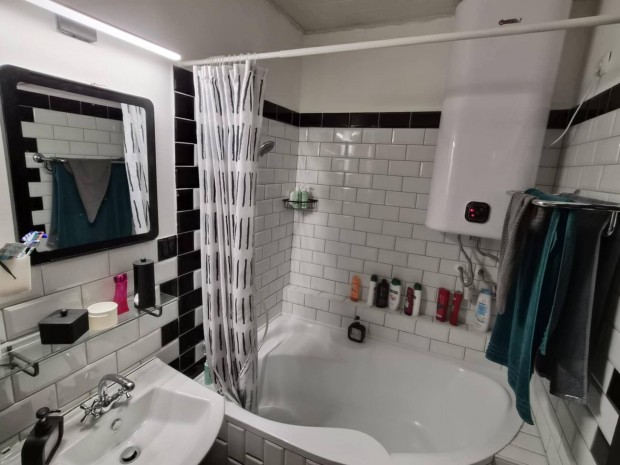 1+2 f�lszob�s nagyteraszos lak�s XX. ker�letben