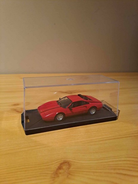 1:43 Ferrari 328 GTB modell