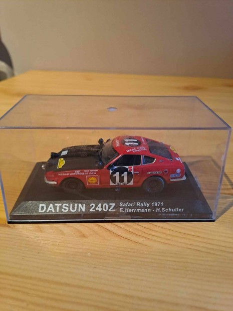 1:43 Ixo Datsun 240Z safari rally modell