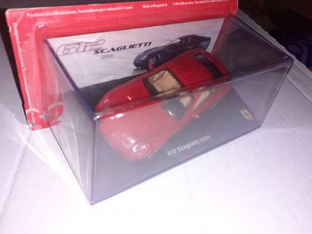 1/43 Ixo Ferrari Scaglietti F12 Berlinetta Superamerica 250GT modellek