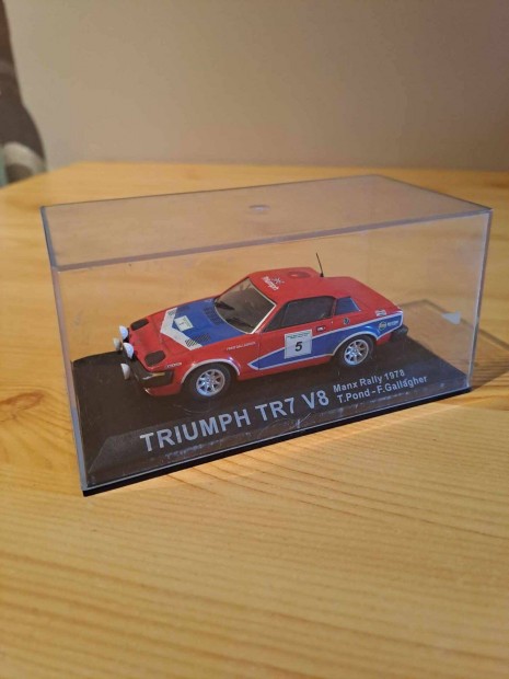 1:43 Ixo Triumph TR7 V8 rally modell