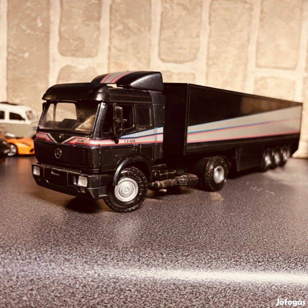 1:43 Mercedes Camion1/43 Nyithat Mercedes-Benz Kamion modell Ritkasg