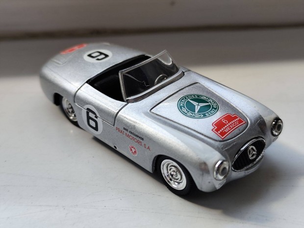 1:43 Newray Mercedes-Benz 300SL Spider Panamericana