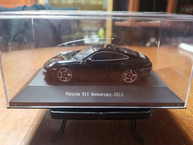 1:43 Porsche 911 Anniversary - 2013