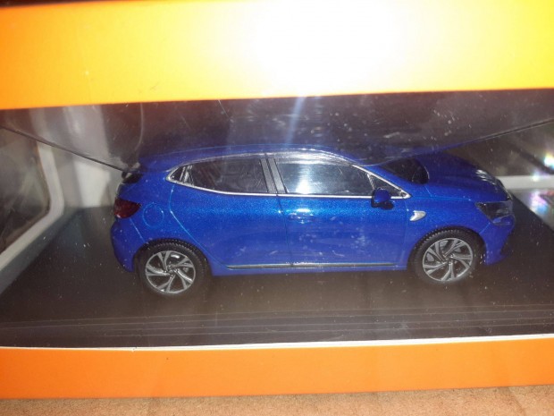 1/43 Premium X Ixo Renault Clio RS