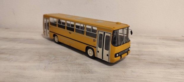 1/43 Vector Ikarus 260.32 autbusz modell