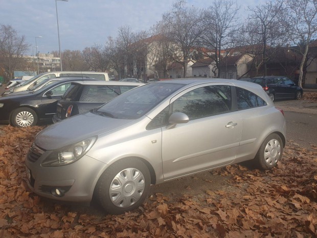 1.4 D Corsa elad