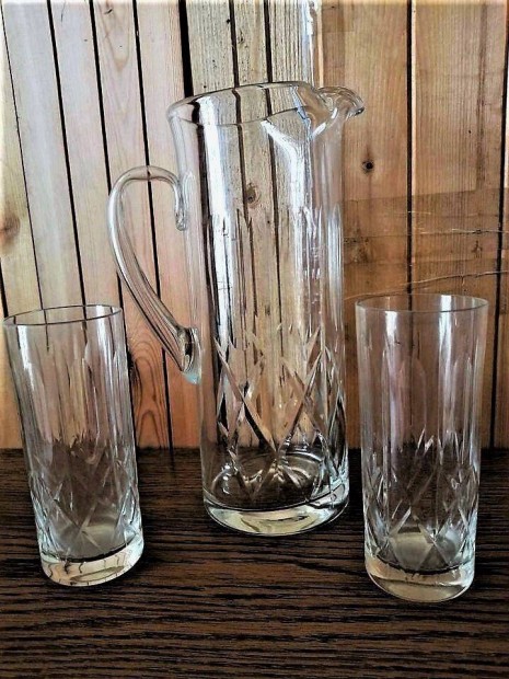 1,5 literes üveg kancsó+ 2 pohár, elegáns, gyönyörű, metszett