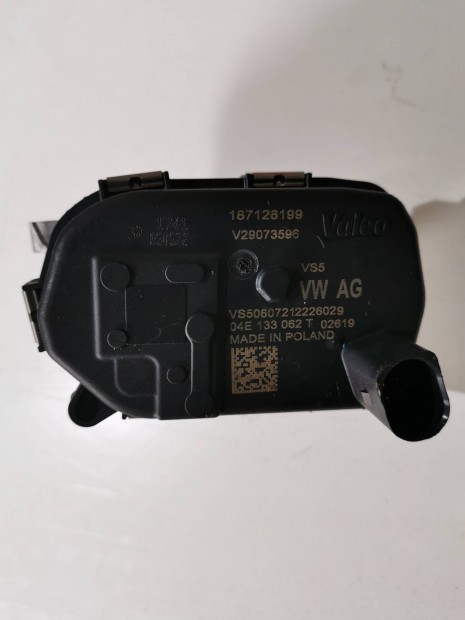 1.5tfsi gyári uj folytószelep valeo Audi VW Skoda 04e133062t