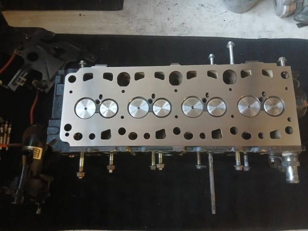 1.8 Tdci Ford Feljtott Hengerfej Elad