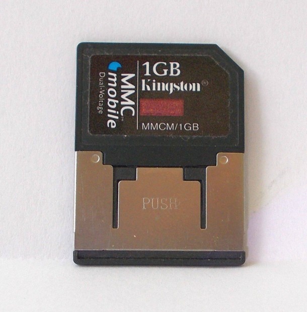 1 GB Kingstom MMC memriakrtya adapterrel